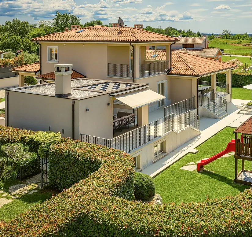 Villa-Silvia-Home-Intro