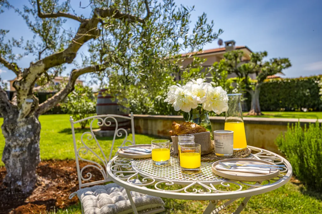 Villa-Silvia-Garden-Delights