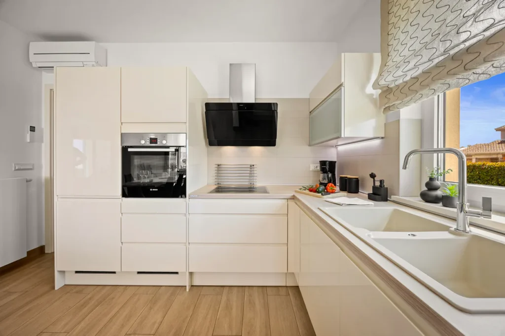 Villa-Silvia-Kitchen-2