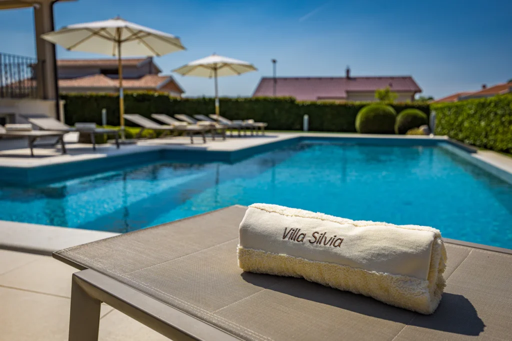 Villa-Silvia-Pool-Detail